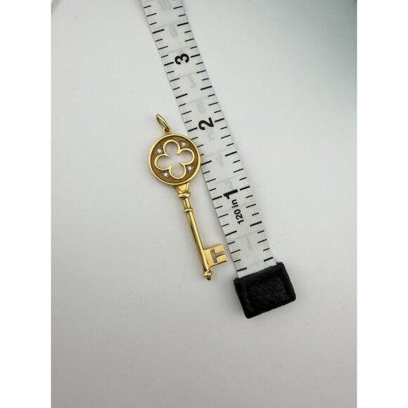 Tiffany & Co. 18k Gold Clover Diamond Quatrefoil Key Pendant Charm (7.4g) ✨🍀 - Picture 5 of 8